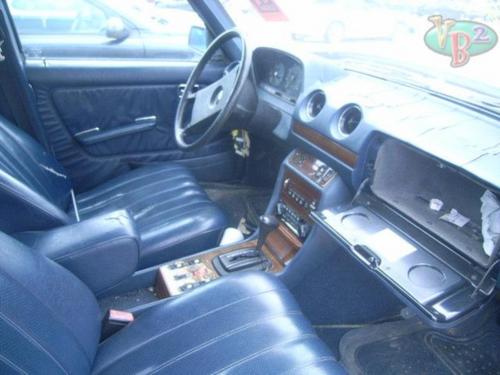 MERCEDES-BENZ MERCEDES 300D