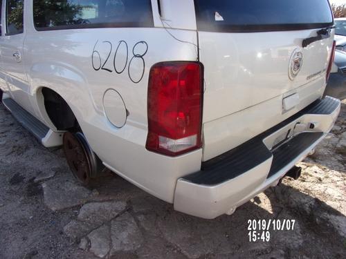 CADILLAC ESCALADE ESV