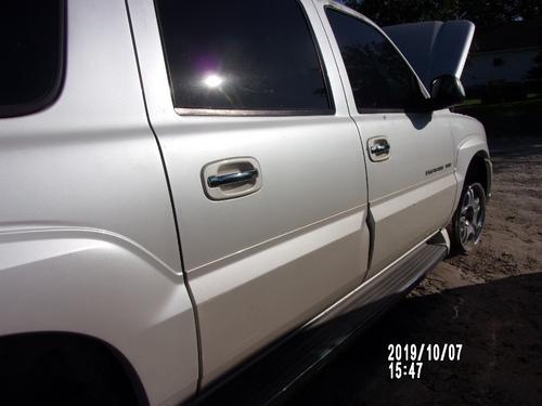 CADILLAC ESCALADE ESV