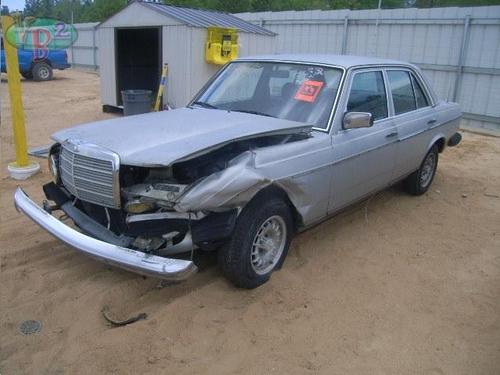 MERCEDES-BENZ MERCEDES 300D