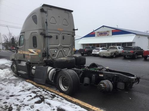 FREIGHTLINER CASCADIA 126