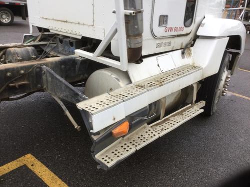 FREIGHTLINER FLD120