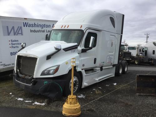 FREIGHTLINER CASCADIA 126