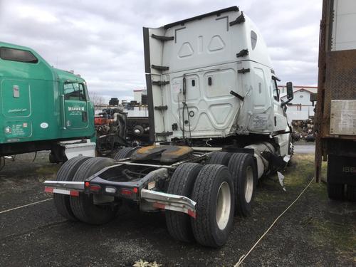 FREIGHTLINER CASCADIA 126