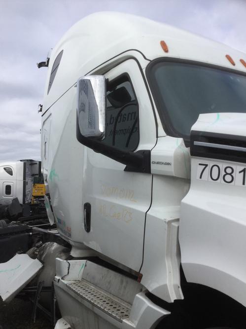 FREIGHTLINER CASCADIA 126