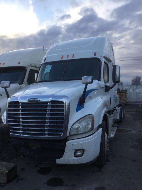 FREIGHTLINER CASCADIA 125