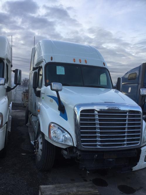 FREIGHTLINER CASCADIA 125