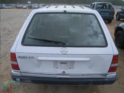 MERCEDES-BENZ MERCEDES 300E