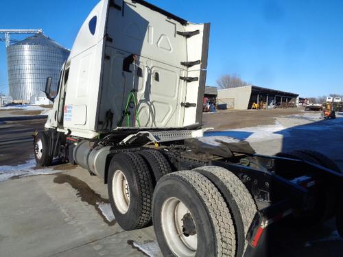 FREIGHTLINER CASCADIA 126