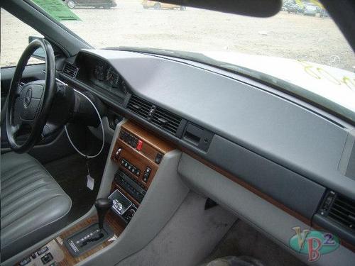 MERCEDES-BENZ MERCEDES 300E