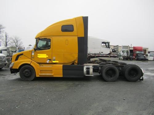 VOLVO VNL