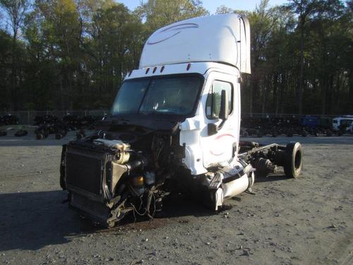 FREIGHTLINER CASCADIA 113