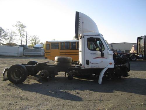 FREIGHTLINER CASCADIA 113