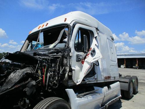 FREIGHTLINER CASCADIA 113