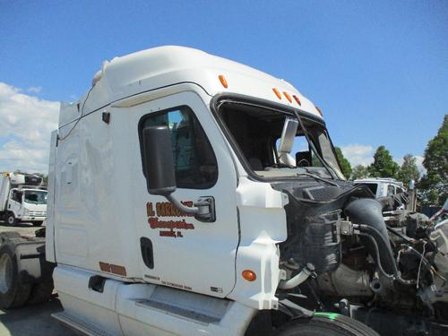 FREIGHTLINER CASCADIA 113