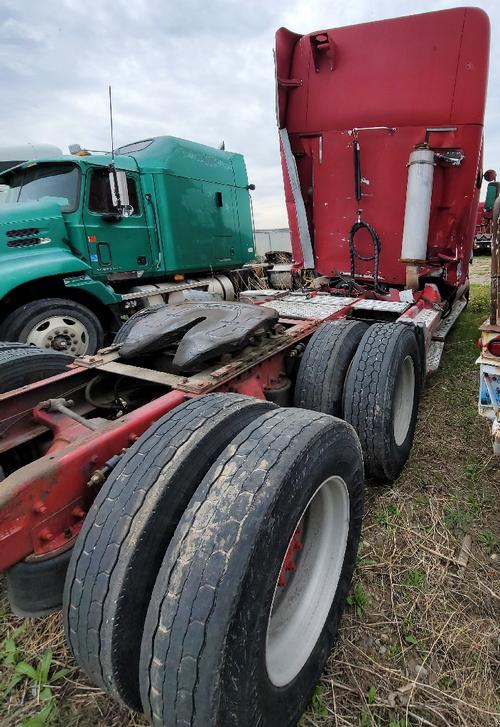 FREIGHTLINER CENTURY 120