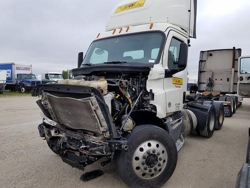 FREIGHTLINER CASCADIA 126