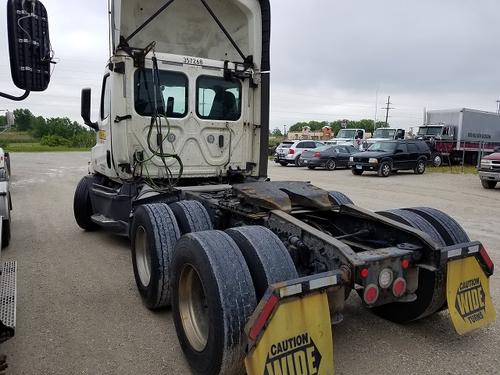 FREIGHTLINER CASCADIA 126