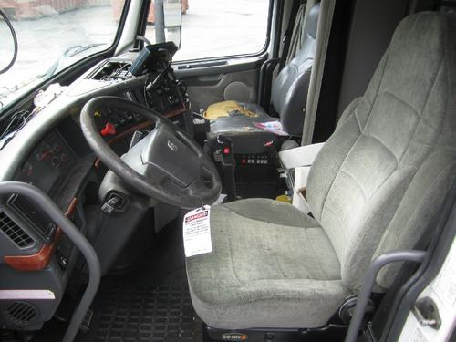 VOLVO VNL