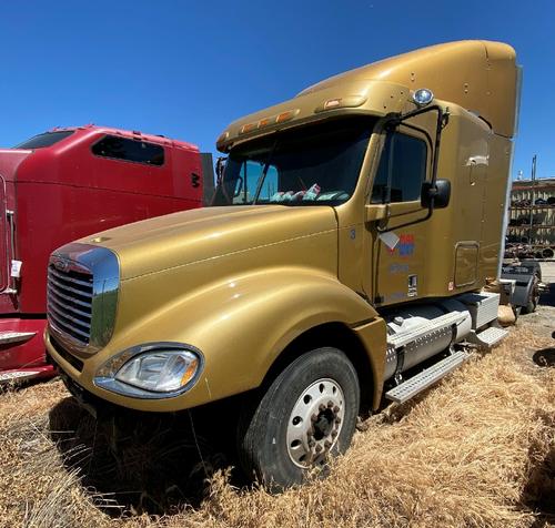 FREIGHTLINER COLUMBIA 120