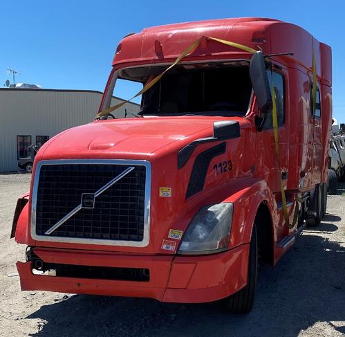 VOLVO VNL