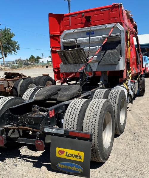 VOLVO VNL