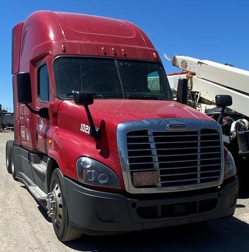 FREIGHTLINER CASCADIA 125