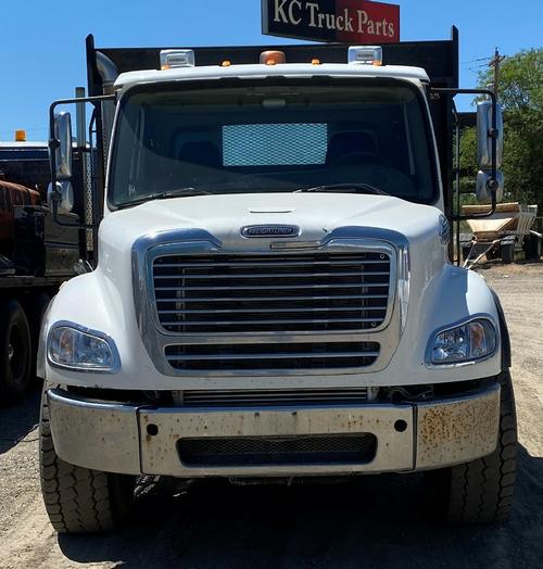 FREIGHTLINER M2 112