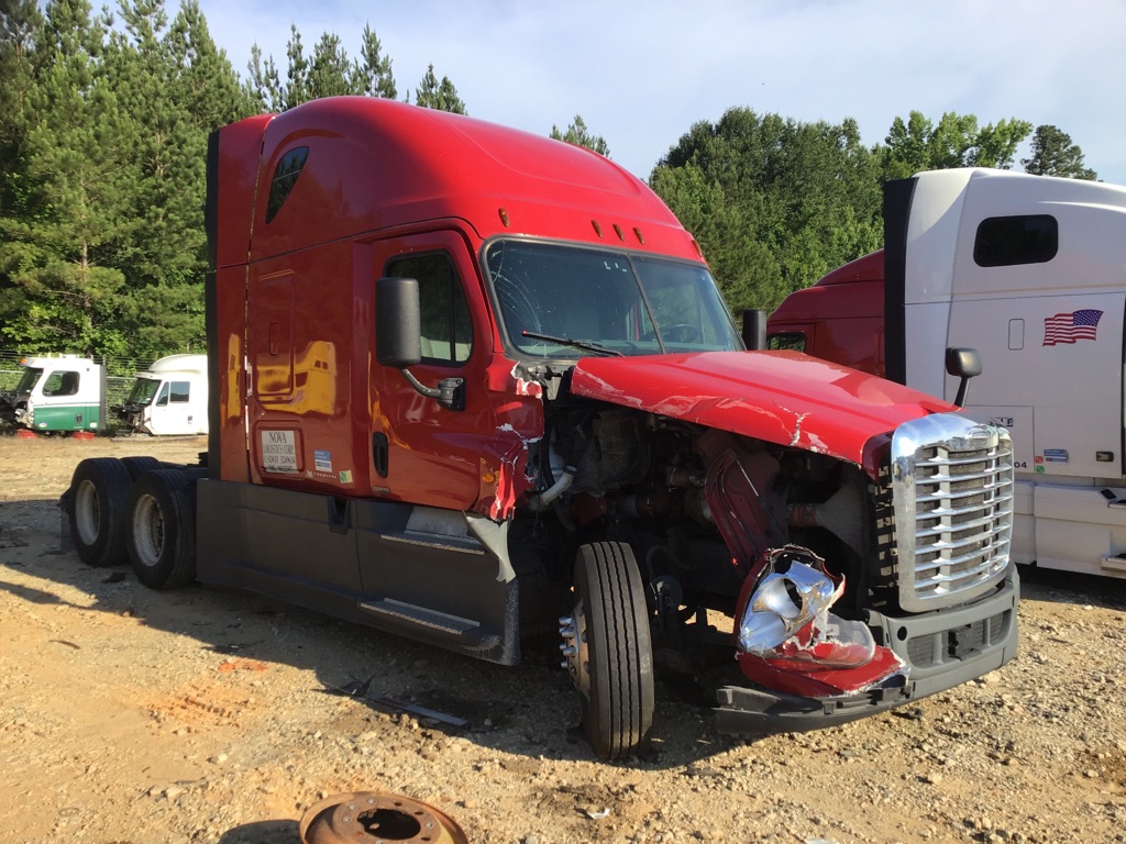 FREIGHTLINER CASCADIA 125
