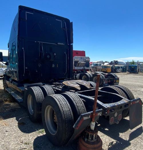 FREIGHTLINER CASCADIA 125