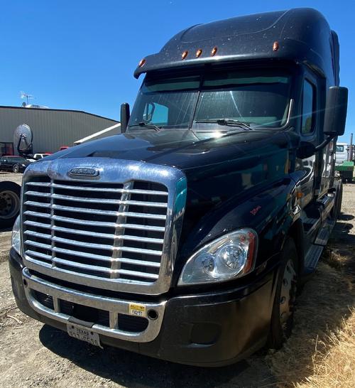 FREIGHTLINER CASCADIA 125