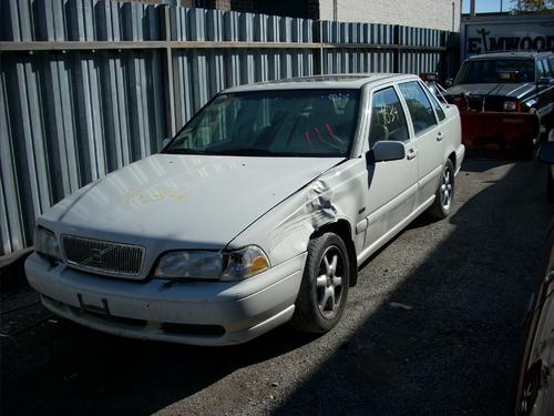 VOLVO VOLVO 70 SERIES