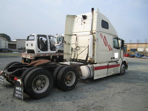 VOLVO VNL