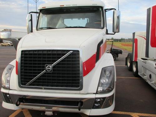 VOLVO VNL300