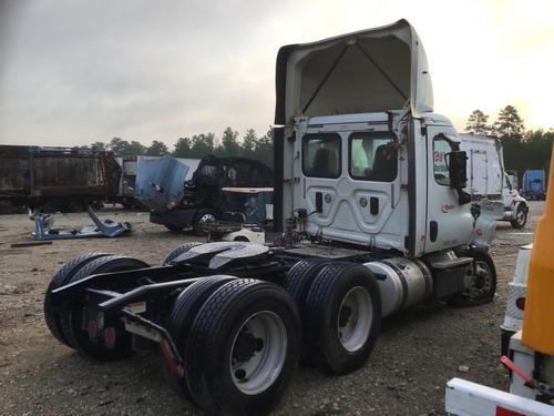 FREIGHTLINER CASCADIA 125