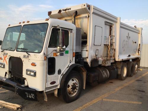 PETERBILT 320