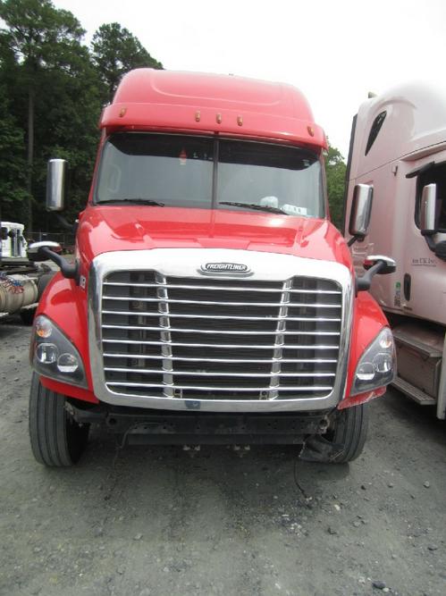 FREIGHTLINER CASCADIA 125