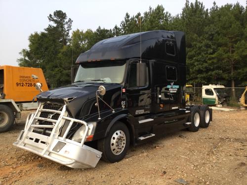 VOLVO VNL