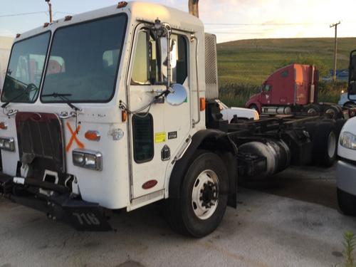 PETERBILT 320