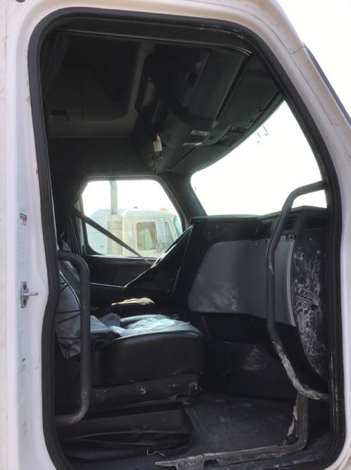 FREIGHTLINER CASCADIA 126