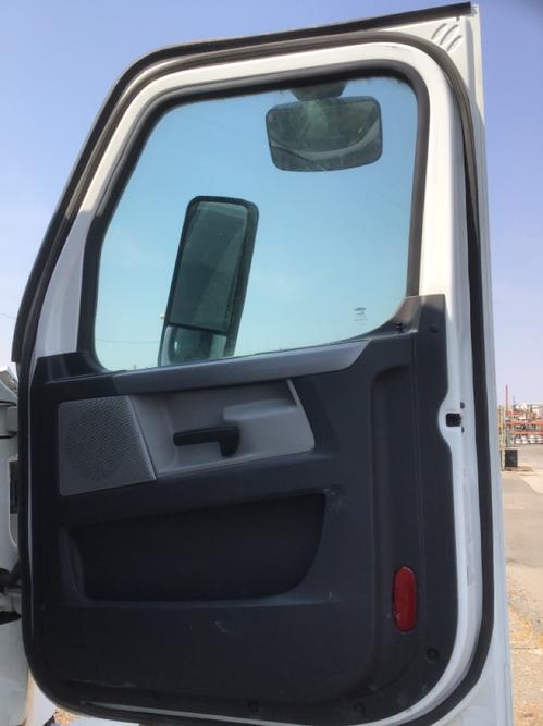 FREIGHTLINER CASCADIA 126
