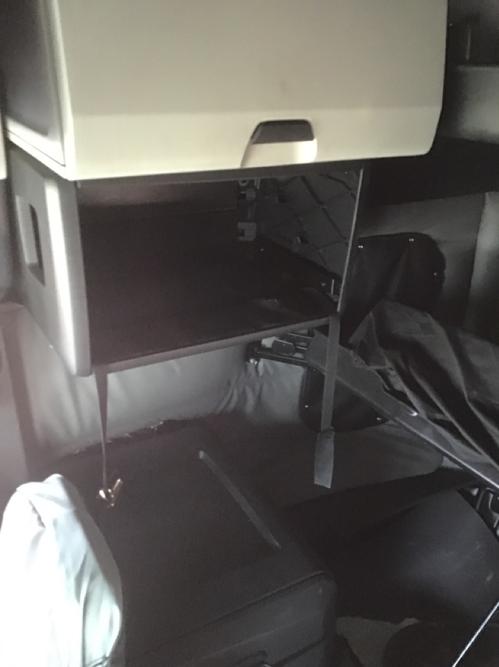 FREIGHTLINER CASCADIA 126
