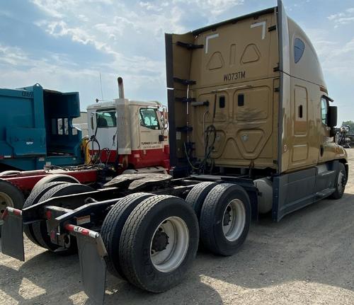 FREIGHTLINER CASCADIA 125