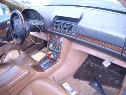 MERCEDES-BENZ MERCEDES 300E
