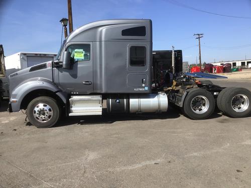 KENWORTH T880