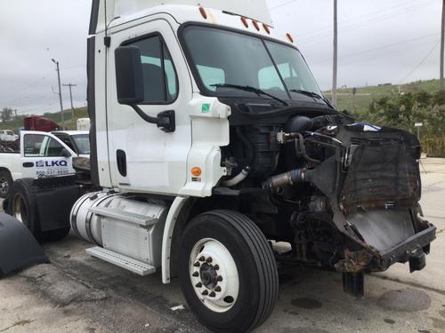 FREIGHTLINER CASCADIA 113