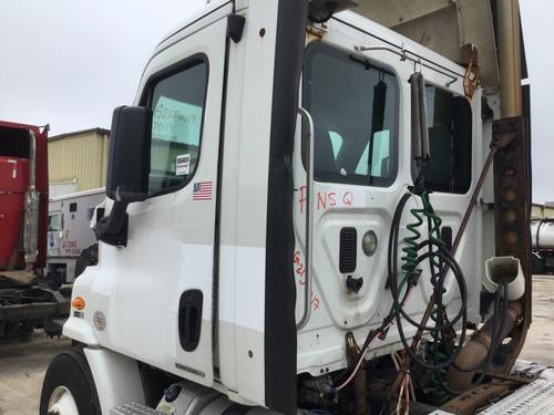 FREIGHTLINER CASCADIA 113