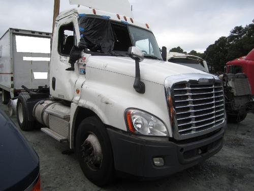 FREIGHTLINER CASCADIA 125