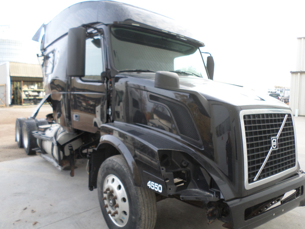 VOLVO VNL