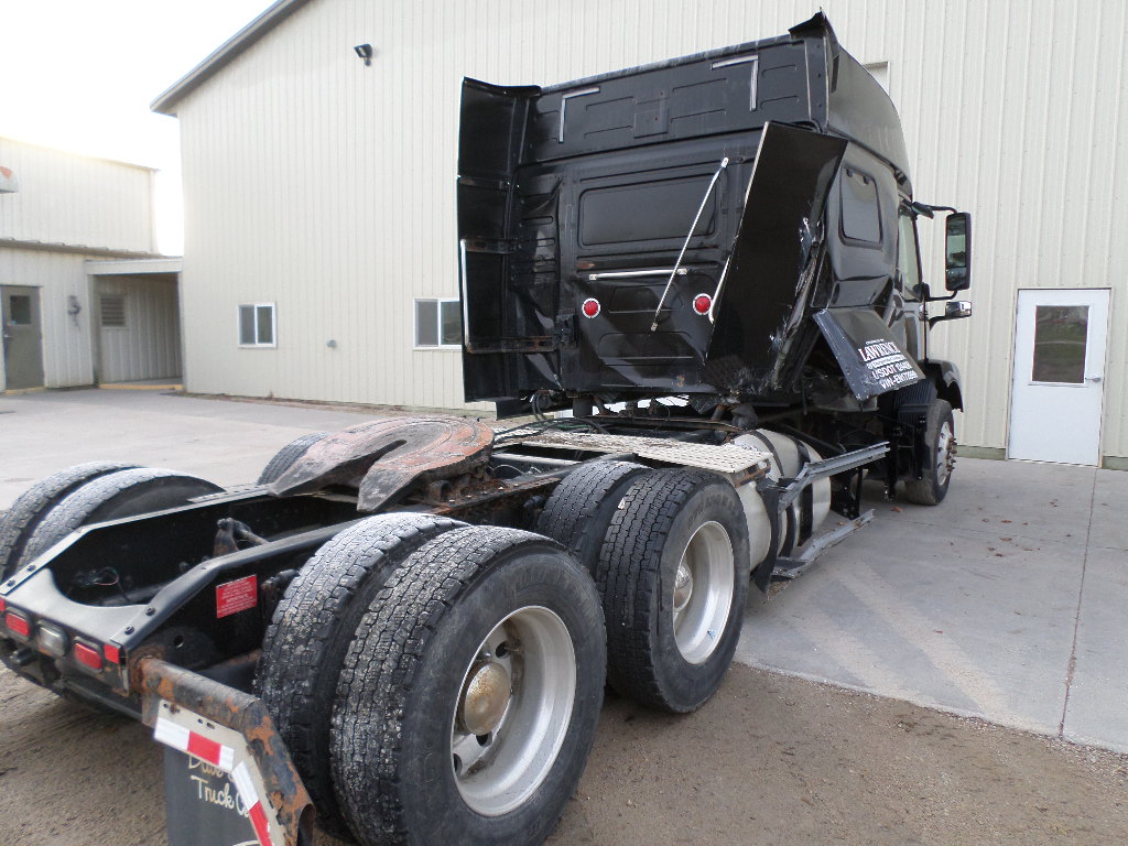 VOLVO VNL